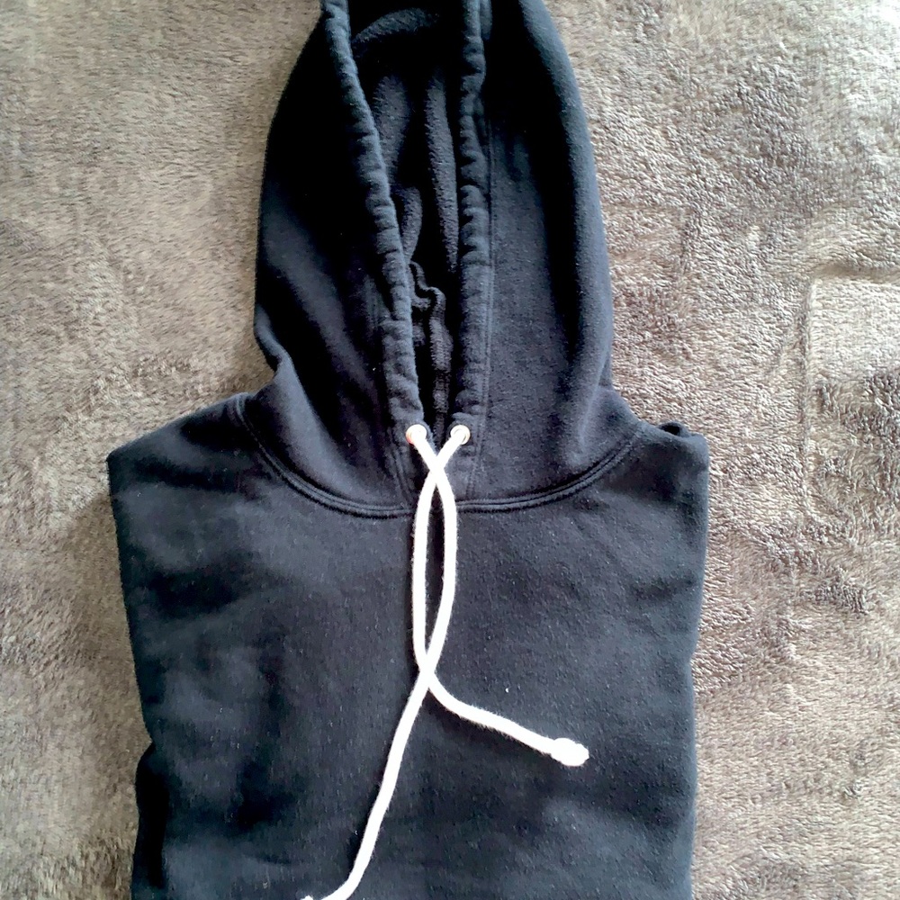 Black Cropped Sweatshirt